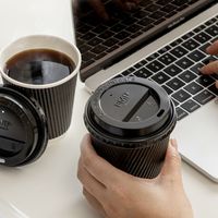Gobelets en papier ondulé noir de 10 oz, imprimés, économiques, compostables, avec couvercles, personnalisables, en matériau recyclable
