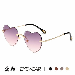 Heart Shape <b>Gradient</b> Pink <b>Sunglasses</b> Women's Fashion Retro UV400 Metal Frame PC Lens Gold Color - Product Image 3