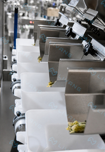 <span class=keywords><strong>Machine</strong></span> de remplissage de sachets de petite taille entièrement automatique pour granulés, avec balance électronique linéaire, pour 50g et 100g de <span class=keywords><strong>grains</strong></span> de café <span class=keywords><strong>expresso</strong></span> - Product Image 3
