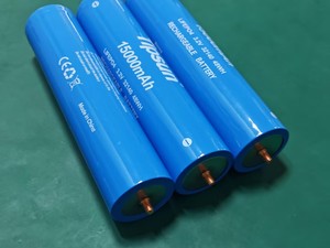 나사 유형 Tipsun 배터리 <span class=keywords><strong>Lifepo4</strong></span> 32140 <span class=keywords><strong>3.2v</strong></span> 15Ah 33140 <span class=keywords><strong>Lifepo4</strong></span> 태양 가로등 배터리 - Product Image 3