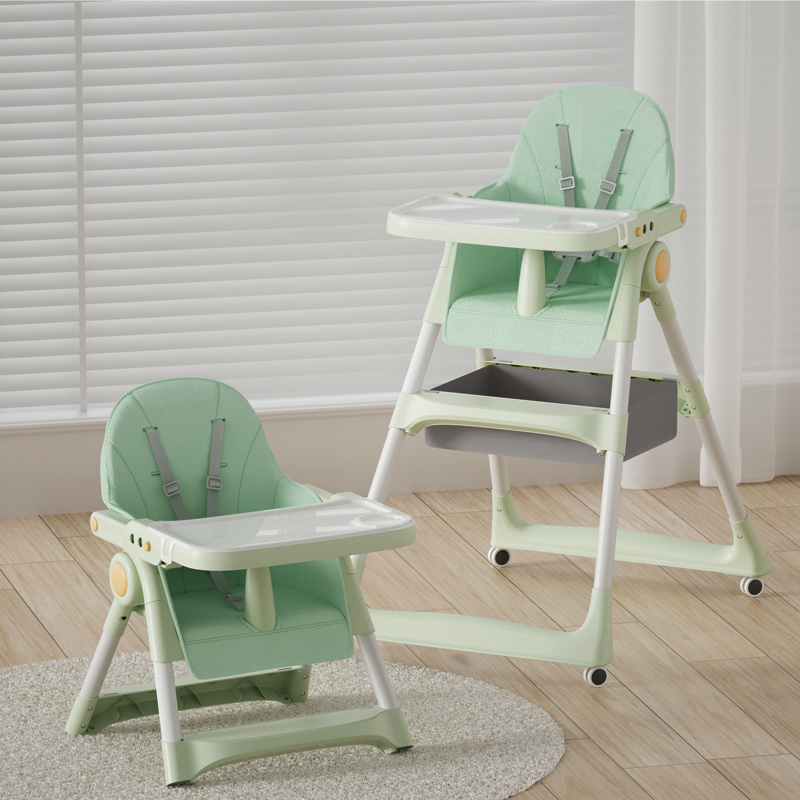 Verde chiaro   Piccolo piatto + Tappetino + Tasca portaoggetti + Ruota