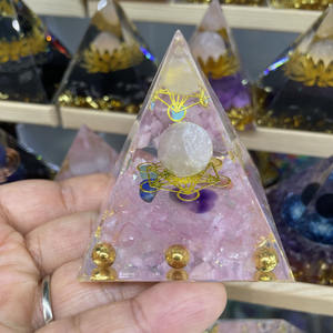卸売 レジン ピラミッド 水晶 オルゴナイト ピラミッド 七つのチャクラ 精神の癒し インテリア装飾用 - Product Image 3
