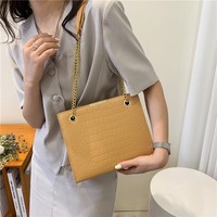 Nouveau Sac à Bandoulière Tendance Décontracté avec Chaîne Couleur Unie pour Femme Sac Messager Sac à Main Bandoulière R2265 Personnalisé