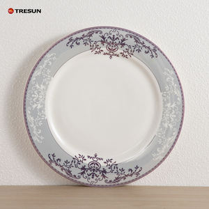 Vente directe d'usine du fabricant : Service de thé en porcelaine fine de 17 pièces avec motifs dorés, vaisselle en céramique - Product Image 2