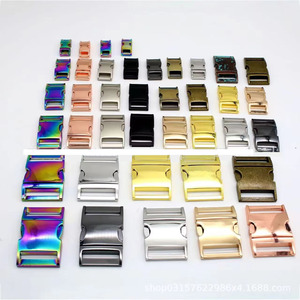 Fibbia <span class=keywords><strong>per</strong></span> Guinzaglio e Collare <span class=keywords><strong>per</strong></span> Cani in Lega Dorata Chiaro 38-16MM, Resistente, con Anello a Occhio, <span class=keywords><strong>per</strong></span> Cinghie e Fettucce - Ingrosso dal Produttore - Product Image 4