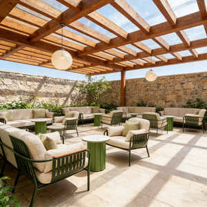 طقم كراسي وأريكة بوسائد قماشية وهيكل معدني متين للاستخدام الخارجي في المطاعم الساحلية والفيلات الفاخرة - Product Image 1