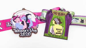 Fabricant Logo en métal personnalisé Sports Running Marathon Women Medals 3D Zinc Alloy Metal Custom Loving Heart Women's Day Medal - Product Image 5