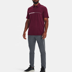 Polo de golf rouge personnalisé de qualité supérieure pour hommes, sport, séchage rapide, tissu respirant, tissu extensible 4 directions, coupe ajustée, manches courtes - Product Image 2
