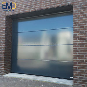 Portes de garage en bois durables avec mécanisme de pliage compact - Product Image 3