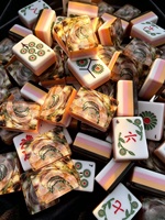 Set Mahjong Amerika dengan Ubin Mahjong Motif Bunga Bergradasi Pink, Berbahan Kulit Mutiara Berkilau, Berbatasan Cetak Bunga, dan Warna Ivory