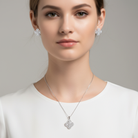 Ensemble de bijoux fantaisie en gros, parure trèfle en argent avec zircon cubique taille poire, boucles d'oreilles et collier, produit tendance 2026 pour femme