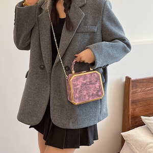 Bolso de mano de cuero PU mate 2026, bolsos pequeños cuadrados, carteras de verano, bolsos de hombro cruzados con asa superior para mujer - Product Image 3