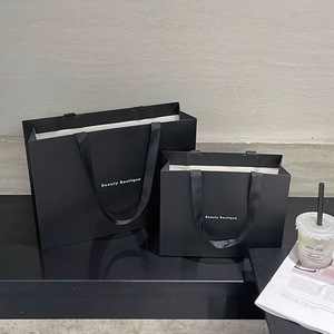 Bolsas de Regalo Cosméticas Personalizadas <span class=keywords><strong>al</strong></span> <span class=keywords><strong>por</strong></span> <span class=keywords><strong>Mayor</strong></span> Baratas de Fábrica China con Logotipo, Bolsa de Compras de Papel Duro para Navidad Personalizada - Product Image 5