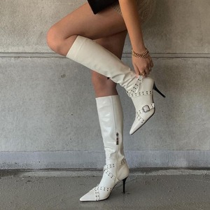 <span class=keywords><strong>Bottes</strong></span> pour femmes sur mesure, blanches, à bout pointu, à talon aiguille, cloutées, à lanières, hauteur genou - Product Image 2
