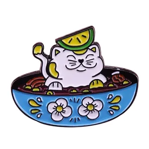 Teiera cat pin ramen bowl spilla cute food badge flower art accessorio divertente cappotto zaino decor