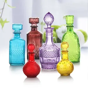 Garrafa de vidro de cristal para vinho, design clássico, barato, redondo, de vidro de cristal personalizado, perfume colorido, estilo arábia com tampa redonda