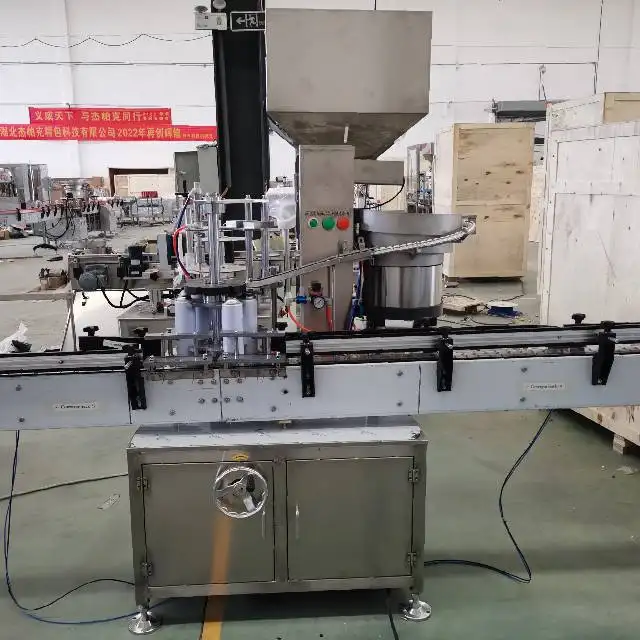 Fabricant de machine de remplissage d'aérosol de polisseuse de meubles entièrement automatique en Chine
