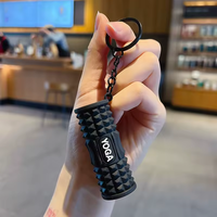 Porte-clés mini tapis de yoga en silicone en gros, coloré, détachable, breloque de sac, cadeau promotionnel fitness, logo personnalisé disponible