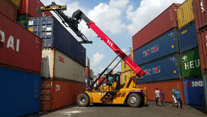 China SRSC4545H1 Reach <span class=keywords><strong>Stacker</strong></span> 45 Ton 13600mm Maks. Mesin Penumpuk Pengangkat Tinggi - Product Image 5