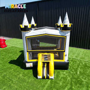 Castillo Inflable Blanco <span class=keywords><strong>de</strong></span> Mármol <span class=keywords><strong>de</strong></span> Lujo, Grado Comercial, 13x13 pies, para <span class=keywords><strong>Alquiler</strong></span> en Eventos Elegantes - Product Image 2