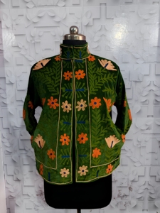 Chaqueta de Algodón Acolchada de Terciopelo Verde, Hermosamente Hecha a Mano, con Bordado, Ecológica y Transpirable, Diseño Invernal - Product Image 3