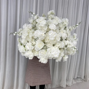 Centrotavola DKB di Lusso con Sfera di Fiori Bianchi, Decorazione per Matrimoni, Rose Artificiali e Fiori di Gypsophila, Decorazione per Feste - Product Image 3