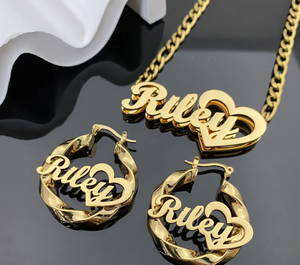 Qiuhan personnalisé en acier inoxydable 30mm boucles <span class=keywords><strong>d</strong></span>'oreilles <span class=keywords><strong>collier</strong></span> Figaro chaîne <span class=keywords><strong>ensemble</strong></span> bijoux pour femmes cadeau personnalisé nom coeur <span class=keywords><strong>ensemble</strong></span> - Product Image 1