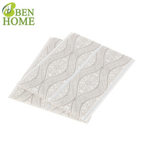 Panneau de plafond en PVC imperméable, revêtement en imitation bois, léger, résistant à l'humidité et à la moisissure, pour la maison et le bureau