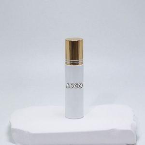 Flacon roll-on en verre de 10 ml pour huiles essentielles, parfums et vernis à ongles, avec impression sérigraphiée et couleurs nacrées - Product Image 1