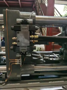 ZHENHUA Preço Barato 268T Máquina De Moldagem Por Injeção Para Fabricação De Seringa De Plástico Seringa Médica Barril Seringa