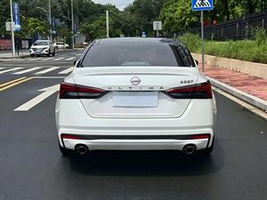 นิสสัน เทียน่า อัลติมา ปี 2022 รุ่น 2.0 CVT XL-TLS เกียร์อัตโนมัติ พวงมาลัยซ้าย 4 ประตู 5 ที่นั่ง ซีดาน พร้อมคุณสมบัติภายนอกและพื้นที่ภายใน - Product Image 5