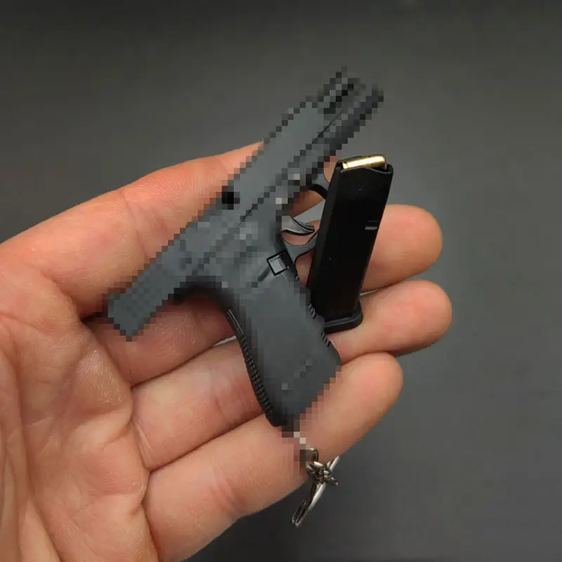 Mini metal Glock 17 eject the shell metal bullets wholesale pistol 1911 colt GUN Keychain
