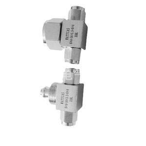 Adaptador de Acero Inoxidable WATTCAS 6x4-14x5.5-6x4 Rectangular para Conexiones de Tuberías Neumáticas de Agua - Product Image 1