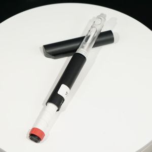 Corps de stylo réutilisable P74 avec fenêtre de dosage |   Couleur/Logo personnalisés |   Corps de stylo à cartouche réutilisable (vide) - Product Image 1