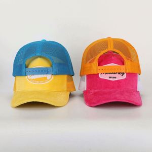 Casquette Trucker en Velours à 5 Panneaux Personnalisée avec Logo Brodé de Haute Qualité, Visière Courbée, Casquette Snapback en Maille Tendance - Product Image 2