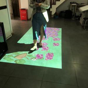 เกมฉายภาพบนผนังและพื้นแบบอินเทอร์แอคทีฟ พร้อมกล่องสมาร์ททีวีระบบแอนดรอยด์ 11 สำหรับเด็ก - Product Image 3