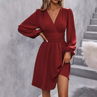 Nouvelle robe vintage automne/hiver à épaules dénudées, coupe trapèze, avec manches lanternes et détails plissés à la taille