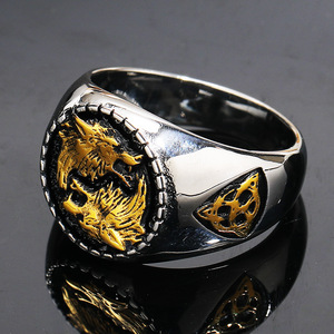 Retro Distressed Doppelkopf-<span class=keywords><strong>Wolf</strong></span> Keltischer Knoten Edelstahlring Dominanter Europäischer Trendiger Fingerschmuck für Männer - Product Image 3