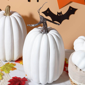 Grands citrons verts décoratifs de 8,5 pouces - 2 citrons verts décoratifs en mousse blanche pour la décoration d'automne - Product Image 3
