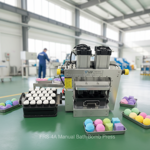 Machine d'emballage à flux semi-automatique à grande vitesse pour bombes de bain, sels de bain, feuilles d'aliments, 180 pièces par minute, populaire sur le marché américain - Product Image 4