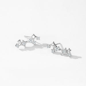 ต่างหูแบบยาวรูปดาวใหญ่ประดับเพชรซิคอนทรงกลม เงินแท้ S925 รุ่นทองแดงปรับแต่งได้ - สำหรับผู้หญิงโดยเฉพาะ - Product Image 6