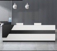 Comptoir d'accueil au design minimaliste, bar de consultation, mobilier de bureau, bureau de caisse, bureau de réception