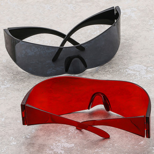 Gafas de Sol de Ciclismo Steampunk Y2K Resistentes al Viento con Lentes Degradadas, Estilo Futurista Vanguardista de Heavy Metal para Hombre y Mujer - Product Image 1