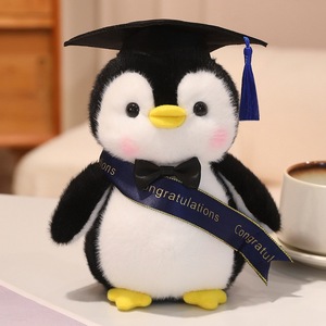 Peluche pingouin pour étudiants, cadeau <span class=keywords><strong>de</strong></span> remise <span class=keywords><strong>de</strong></span> diplôme pour amis et camarades <span class=keywords><strong>de</strong></span> classe, saison des diplômes - Product Image 2