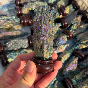 Vente en gros de pierres brutes d'hématite arc-en-ciel naturelle de haute qualité, pierres de guérison en carbure de silicium pour la décoration intérieure Feng Shui - Product Image 3