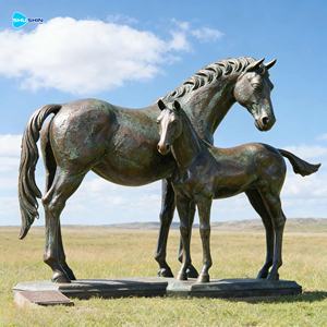 Sculpture de cheval en bronze moderne de taille personnalisée pour l'extérieur, mère et <span class=keywords><strong>poulain</strong></span>, pour la décoration de pelouse - Product Image 2