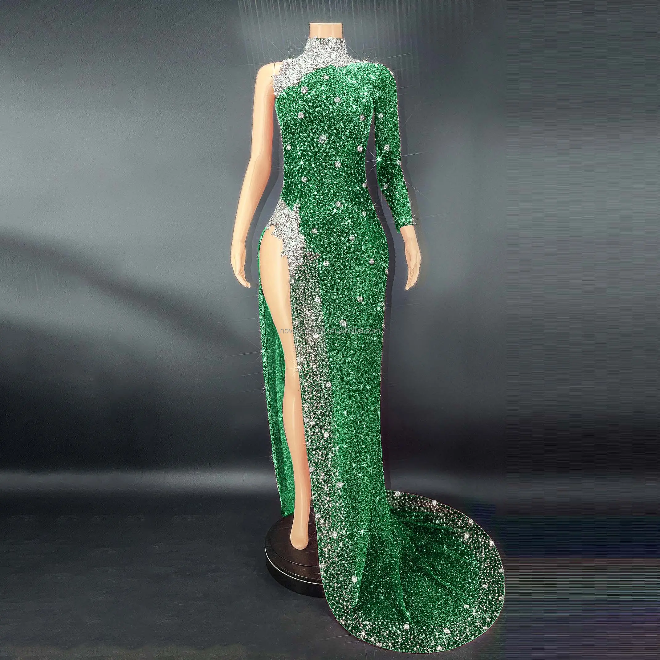 Summer Dresses 2022 High Quality Sexy Fishtail Slit Ball Room Dress Evening Dress Shiny Rhinestone Diamond Green Gowns For Women