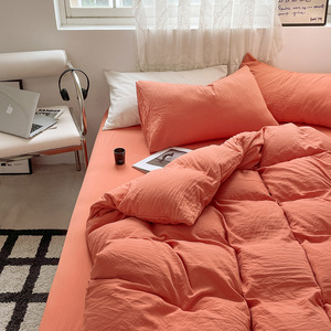 Set di Biancheria da Letto in Seta 100% Ecologica Stile Japandi di Alta Qualità, 4 Pezzi con Lenzuolo con Angoli, Copripiumino e Federe - Product Image 4