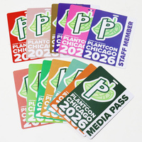 Badges événementiels personnalisés en plastique avec impression rapide Keepfly, cartes d'identité VIP avec cordon