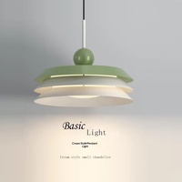 Lustre LED réglable en hauteur en fer forgé crème, design créatif en acrylique vert et blanc, lampe de table à manger, idéal pour maison d'hôtes et bar, style simple